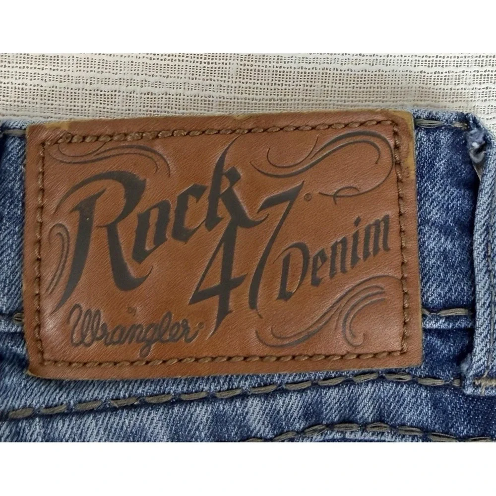 Rock 47 by Wrangler Denim Slim Boot‎ Men's Jeans Sz 38x32 Distressed Whiskers